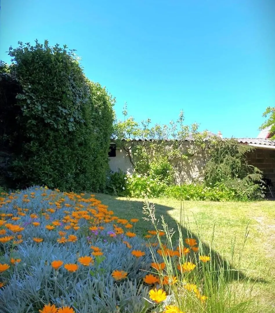 Holiday home La Corniche-Maison Vue Mer Avec Grand Jardin Brignogan-Plages France